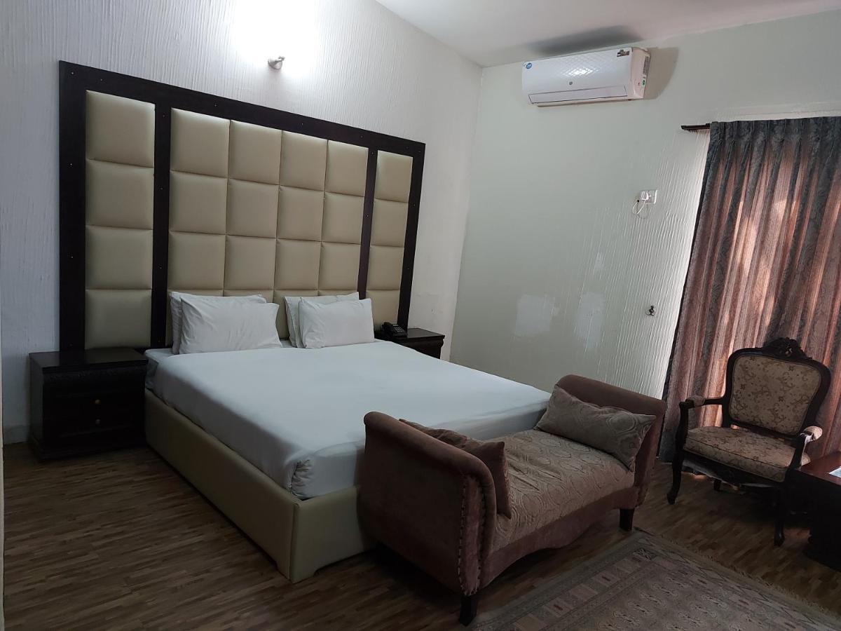 Casa Blanca Boutique Guest House Islamabad Exteriör bild