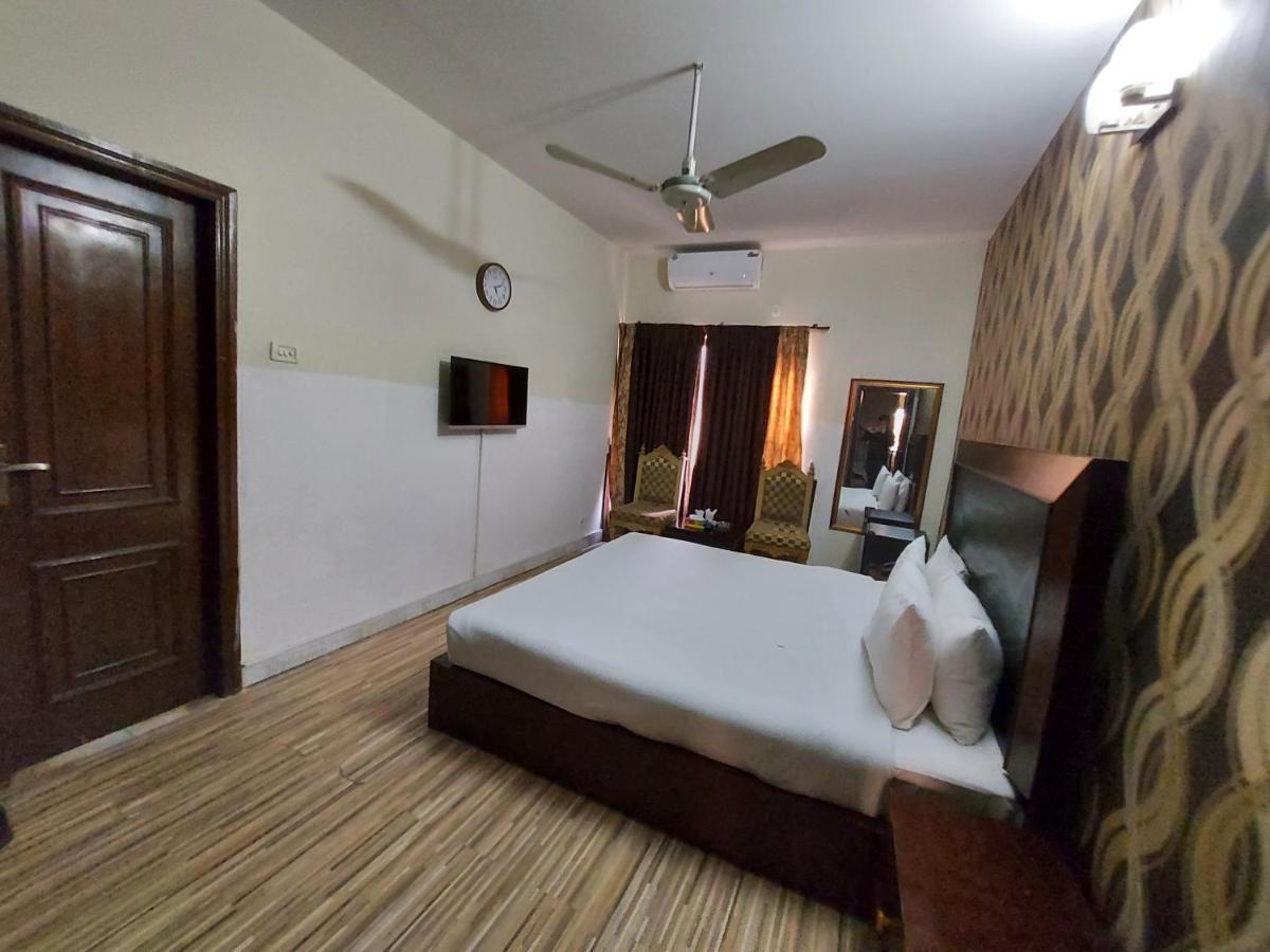 Casa Blanca Boutique Guest House Islamabad Exteriör bild