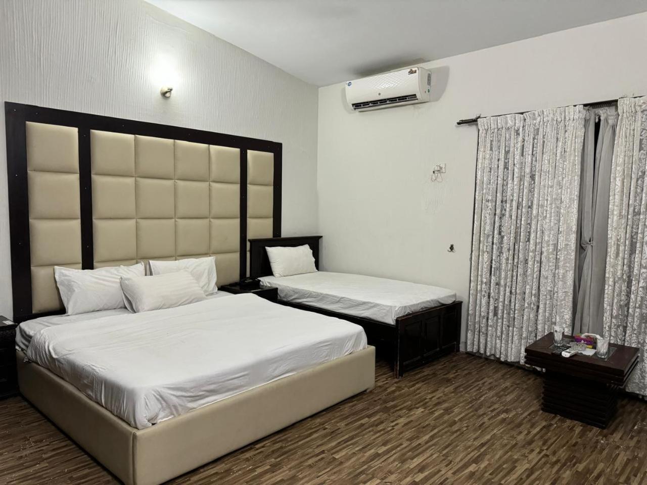 Casa Blanca Boutique Guest House Islamabad Exteriör bild