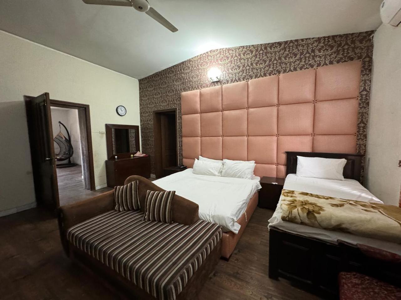 Casa Blanca Boutique Guest House Islamabad Exteriör bild