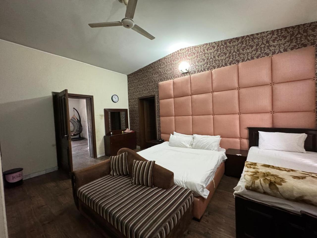 Casa Blanca Boutique Guest House Islamabad Exteriör bild