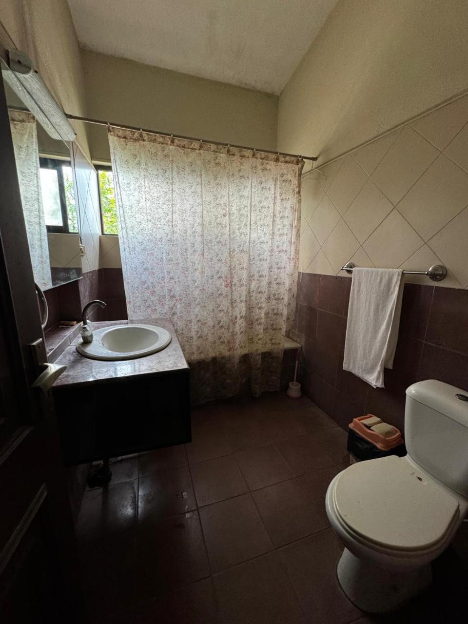 Casa Blanca Boutique Guest House Islamabad Exteriör bild
