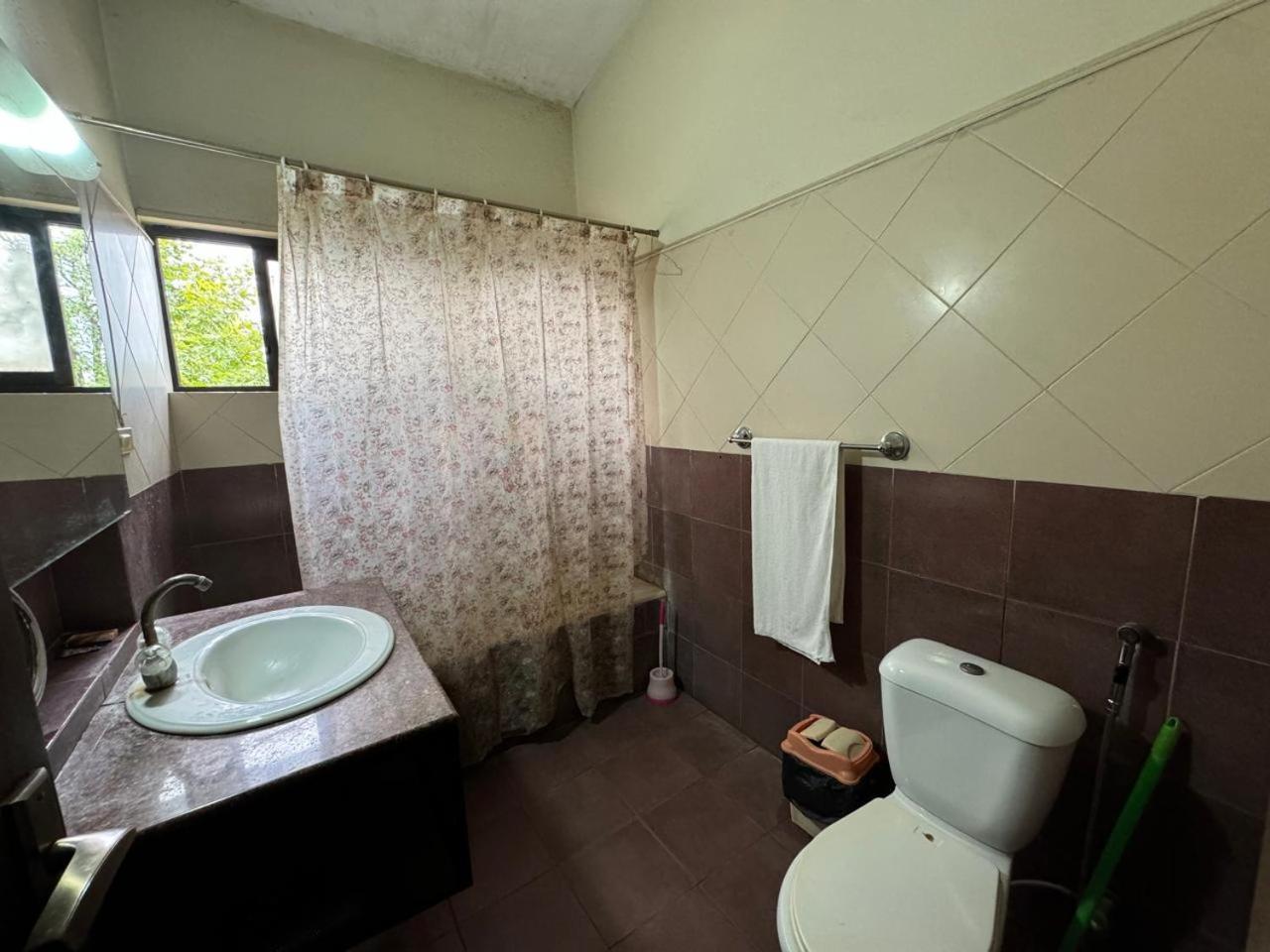 Casa Blanca Boutique Guest House Islamabad Exteriör bild
